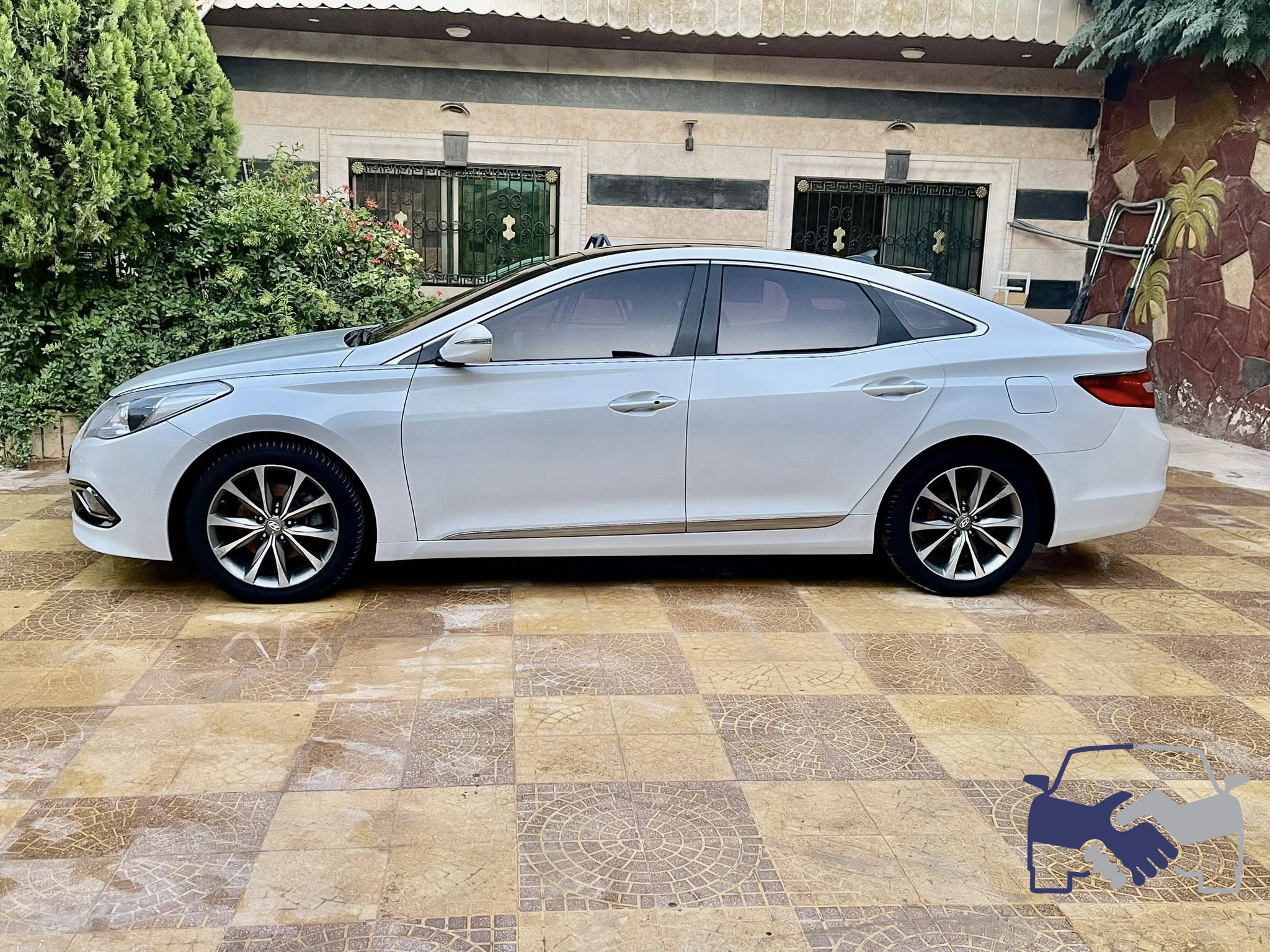 هيونداي أزيرا