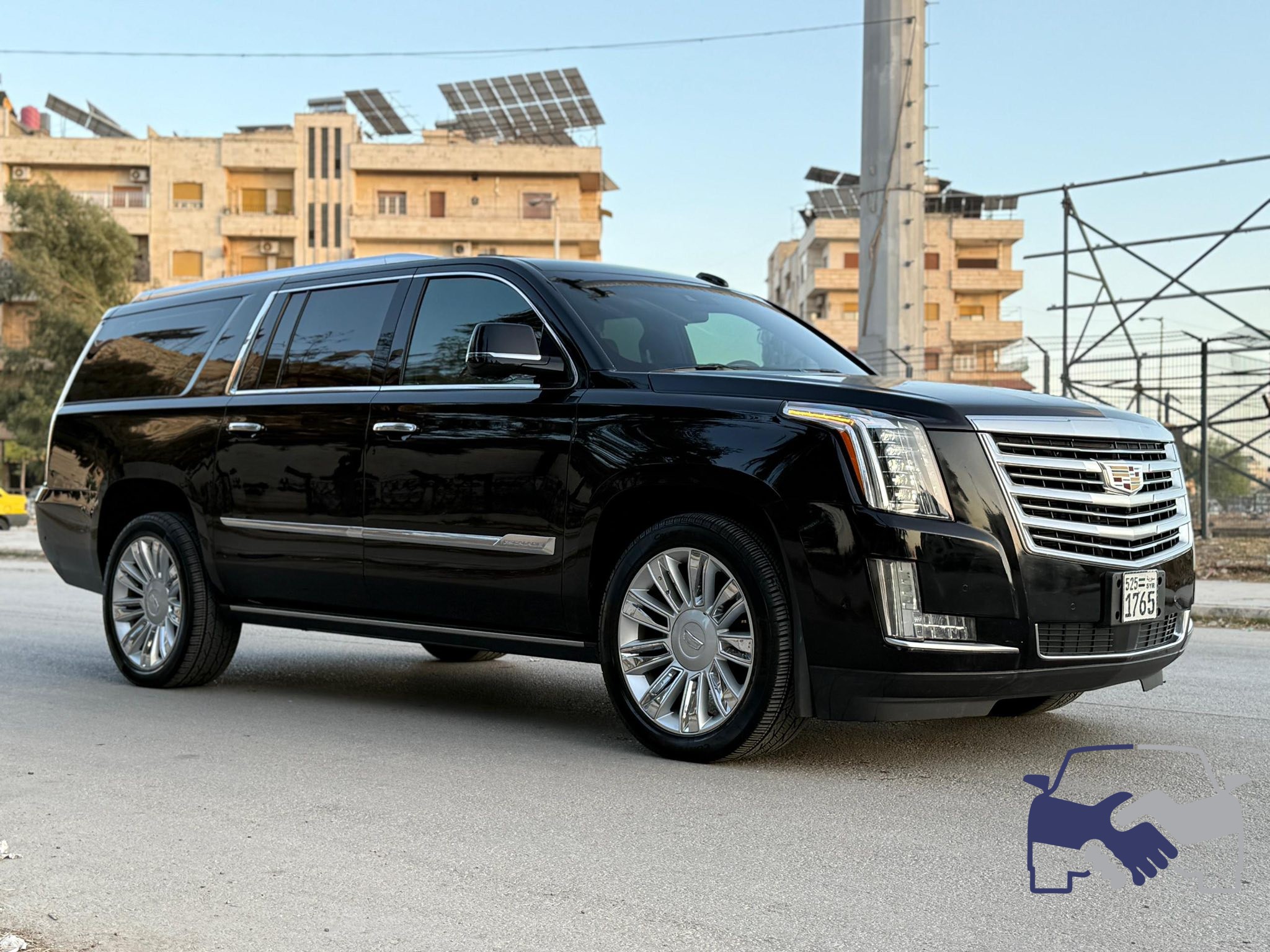 كاديلاك اسكاليد طويلة